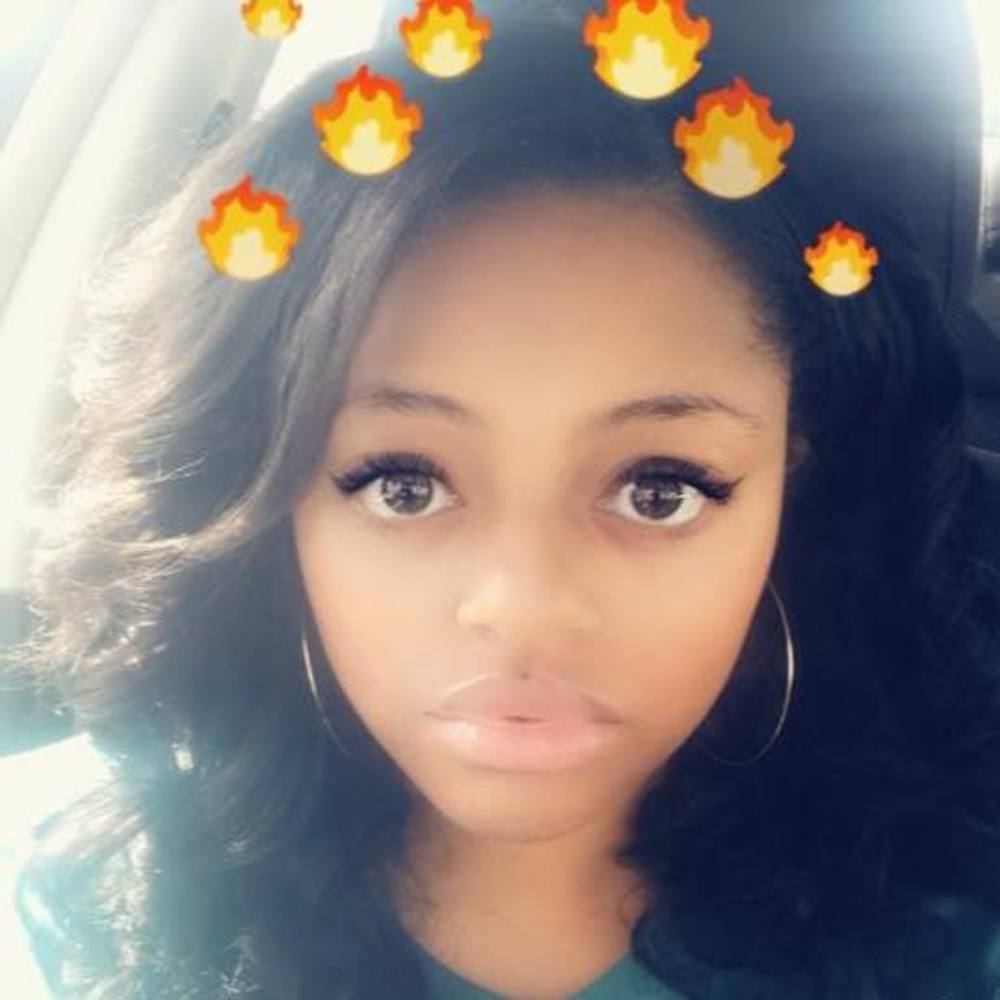 Meet your Posher, Victoria